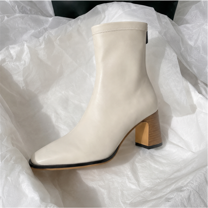 Bota vintage branca — detalhe zíper bico quadrado