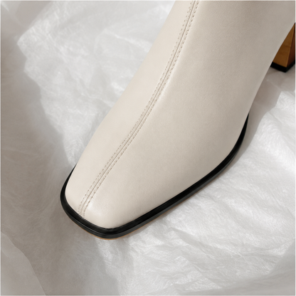 Bota cano curto branca salto grosso — par completo