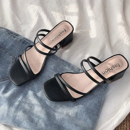 Sandália salto quadrado numeração 35 ao 43 - Valent
