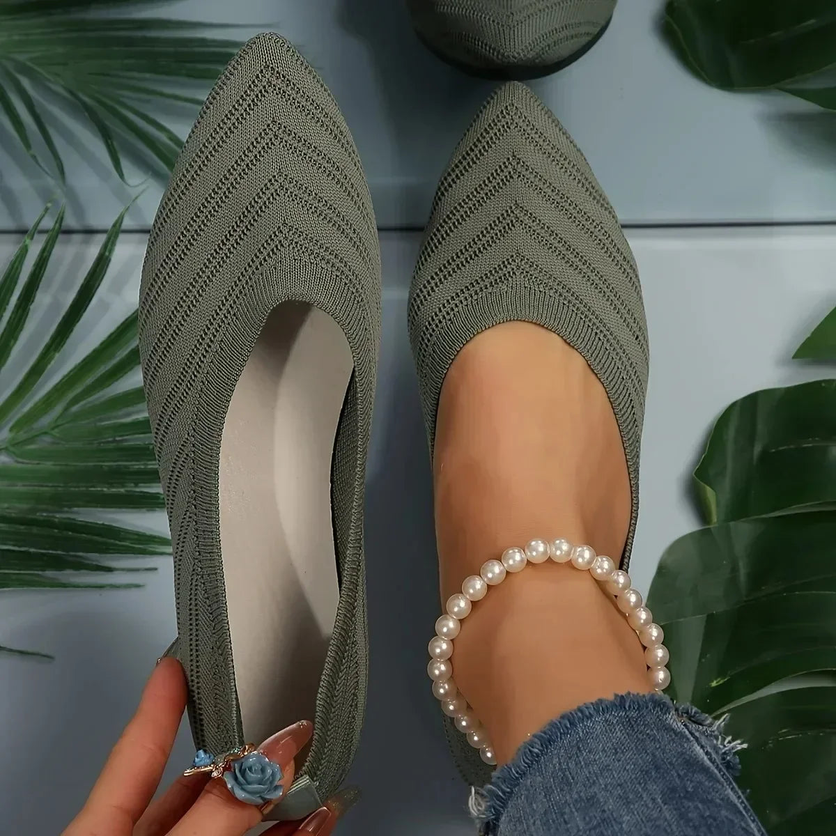 Sapatilha flat amarela bico fino - Valent