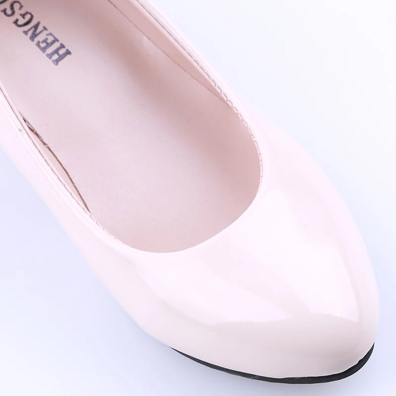 Scarpin preto salto médio — par completo