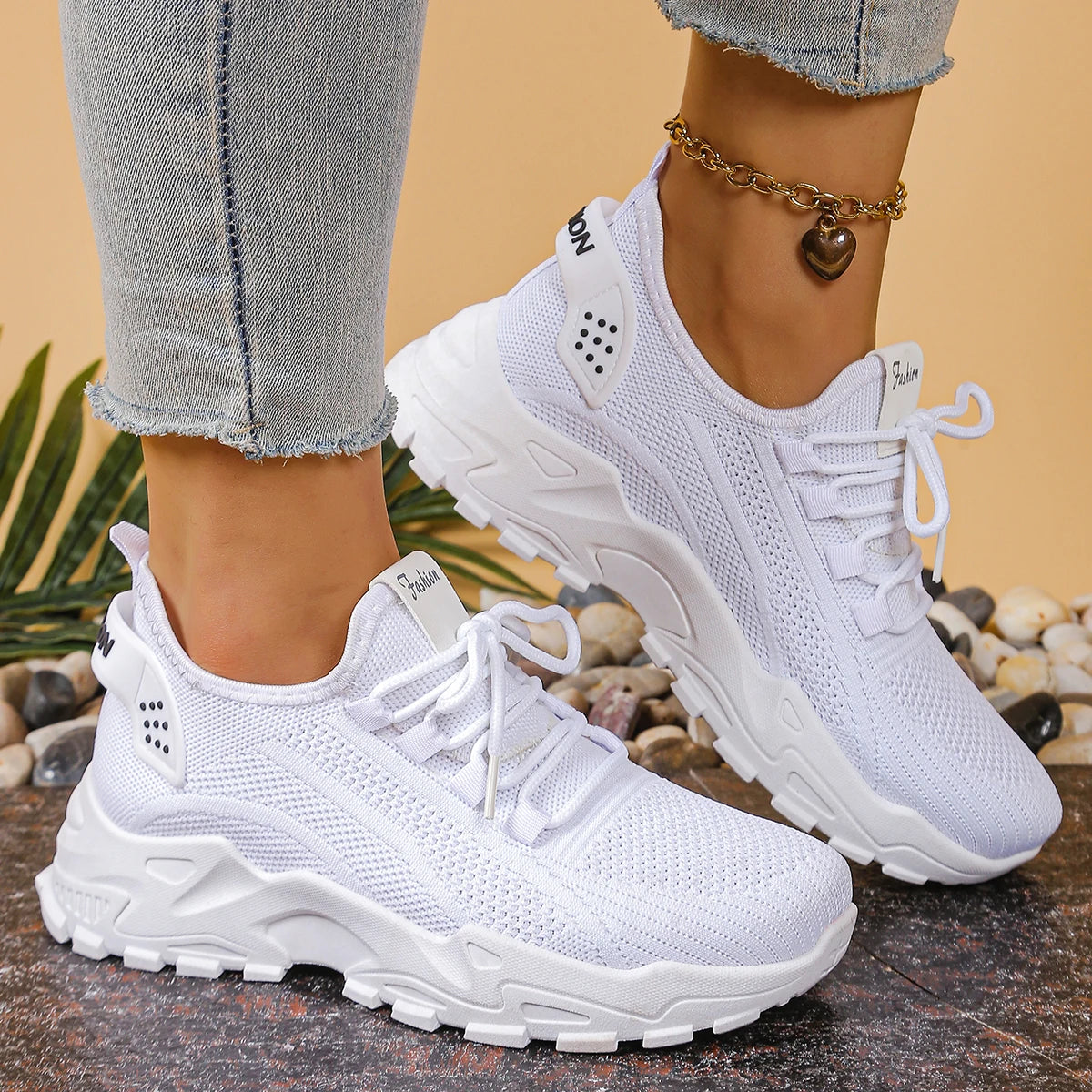 Tênis feminino esportivo mesh sola macia branco — vista frontal