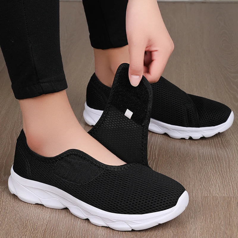 Tênis feminino ortopédico pés largos velcro bege — lateral