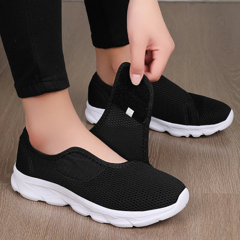 Tênis feminino ortopédico pés largos velcro bege — look confortável