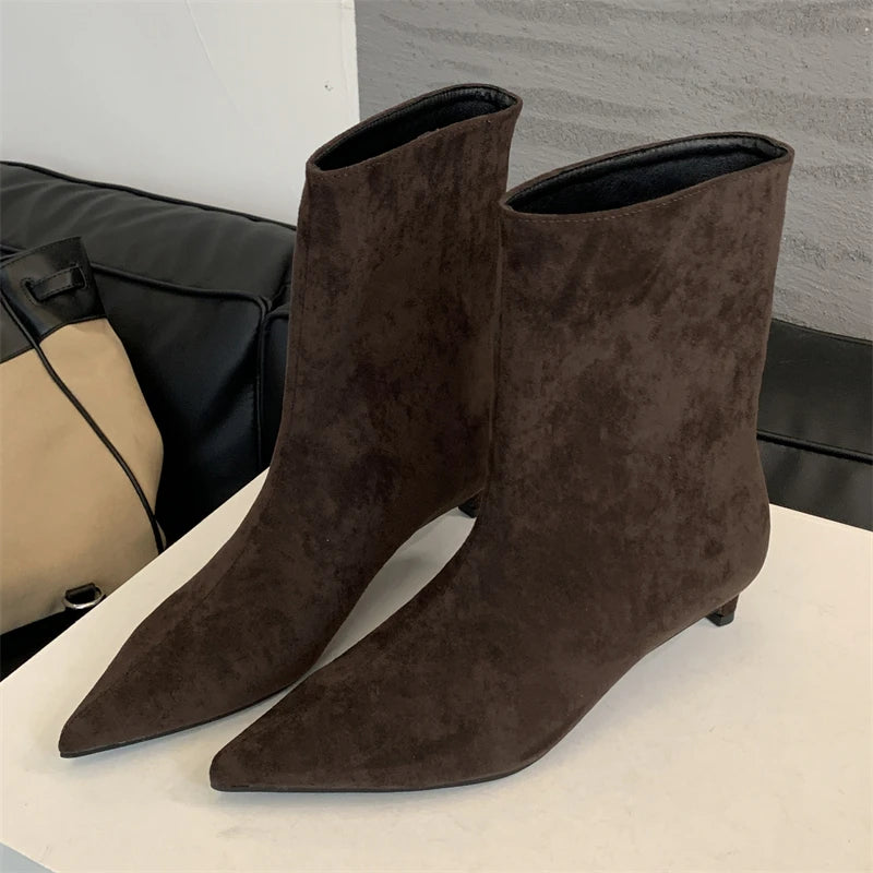 Bota vintage caramelo — detalhe zíper retrô