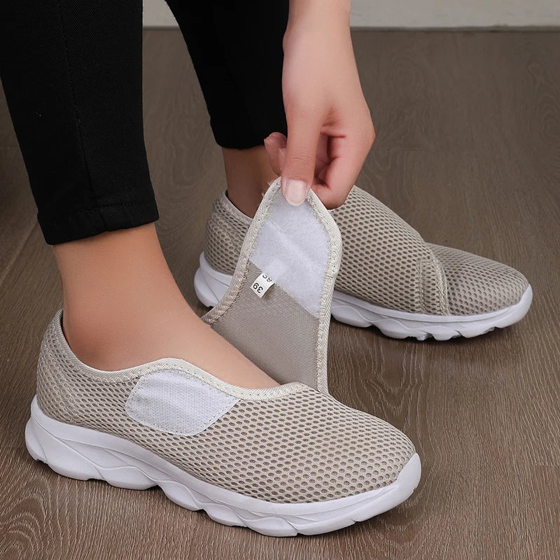 Tênis feminino ortopédico pés largos velcro azul — cabedal respirável