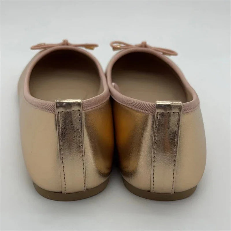 Sapatilha ballerina prata sola flat confortável — detalhe sola