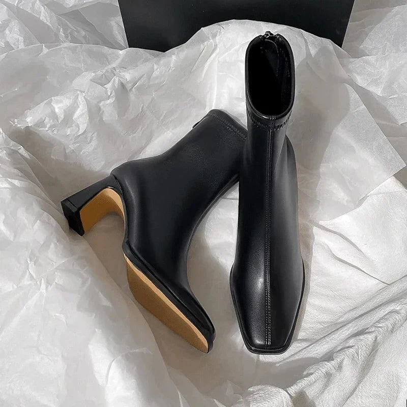 Ankle boot vintage bico quadrado salto grosso numeração 35 ao 43 - Valent