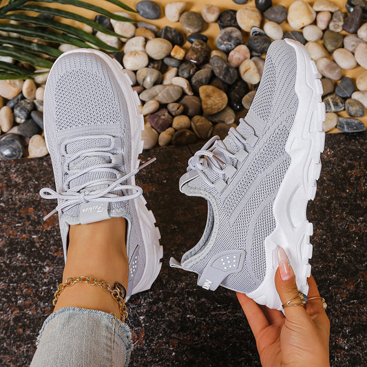 Tênis feminino esportivo mesh sola macia cinza — vista frontal