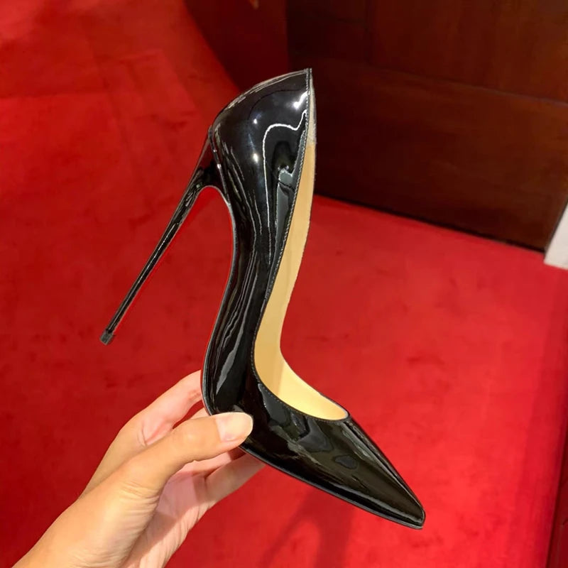 Scarpin feminino envernizado múltiplas cores — vista superior