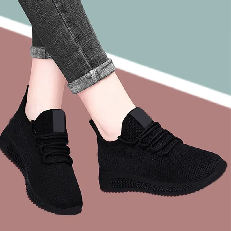 Tênis feminino plataforma antiderrapante preto — par completo