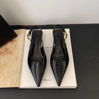 Sandália feminina mule slingback bico fino salto baixo preta — vista frontal