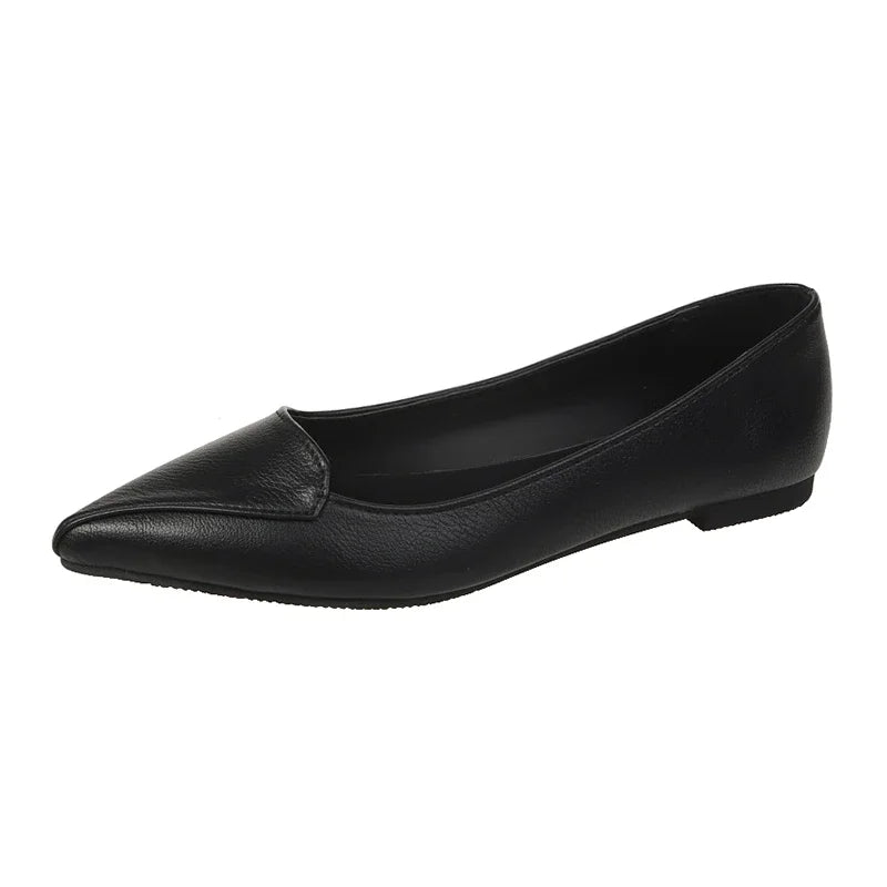 Sapatilha feminina bico fino slip on preta respirável — vista frontal