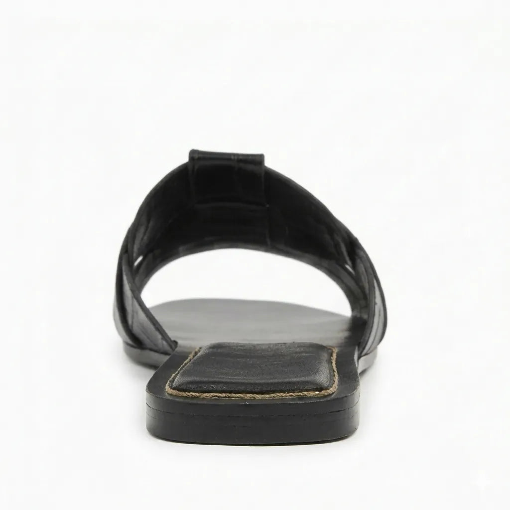 Chinelo feminino preto respirável look casual - Valent